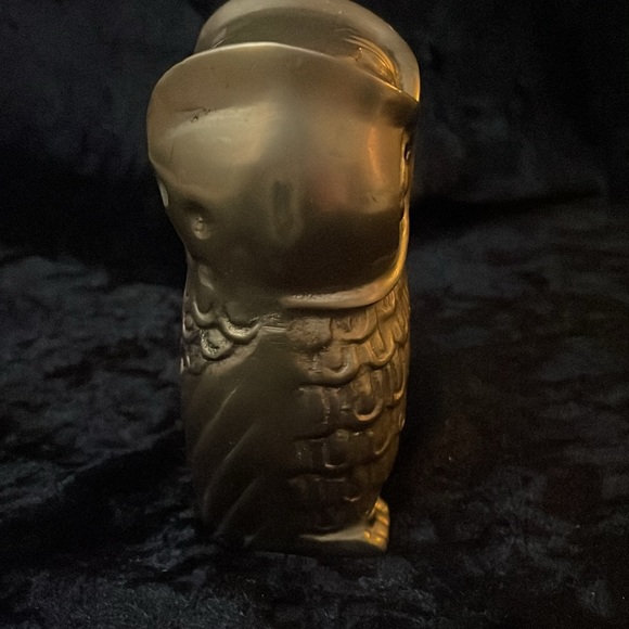 Brass owl heavy, 4 and a quarter high by 2 and a half wide. Very unusual. - Picture 3 of 3